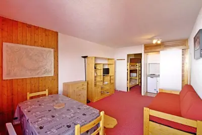 Image de Studio 4 personnes dans le centre de la station