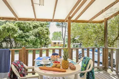 Mobile-home Standard - 23m² (1 chambre - climatisation - Tv) 2 personnes