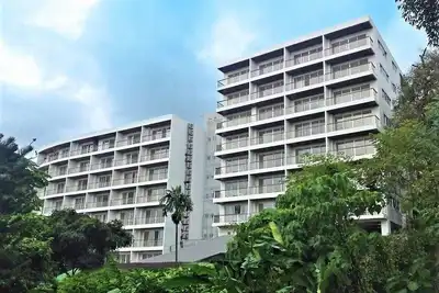 Hillside Condo - suite with a tropical forest view