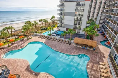 Image de Oceanview Escape at Grande Cayman | Pools & Slides