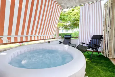 Image de Wolf House - Peschiera Holiday (Private Jacuzzi)