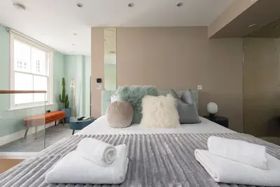 Image de Stylish Soho Flat · 2 Bed 2 Bath · Central London