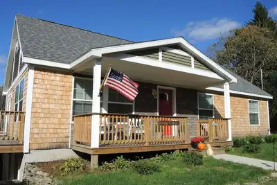 Image de Bateman Cottage - New construction, under 10 min to Dreams Park, game room