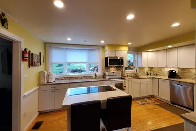 Image de Beaver Pond - Private pond, swimming, fishing, hiking trails and more.