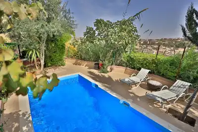 Appartement de charme à fes medina avec piscine et parking