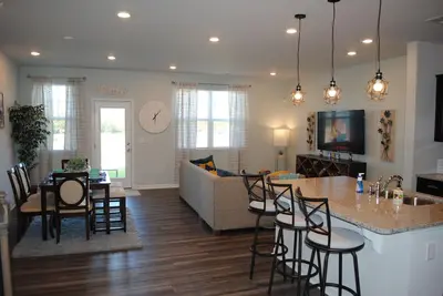 Voluminous Entire Home in Raleigh!