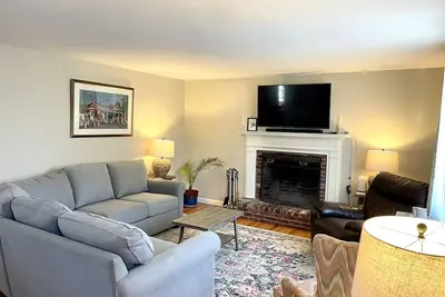 Image de Family/Pet Friendly - 1. 6 miles to Skaket Beach and 3. 4 miles to Nauset Beach