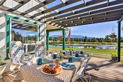 Image de Family Home w/ Stunning River & Mountain View