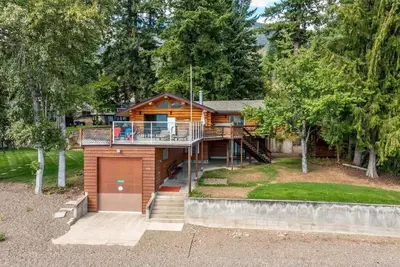 Image de Stunning Cabin Lakeside on the Shuswap