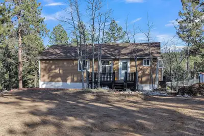 Image de A Private Retreat with Breathtaking views of Pikes Peak w/ Hot Tub