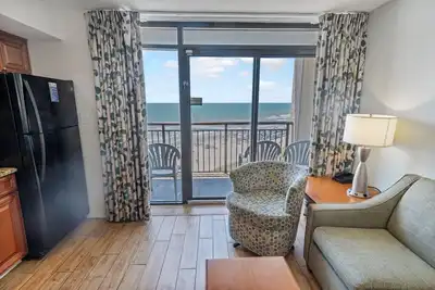 Image de New Remodeled Direct Oceanfront Views @ Beach Cove