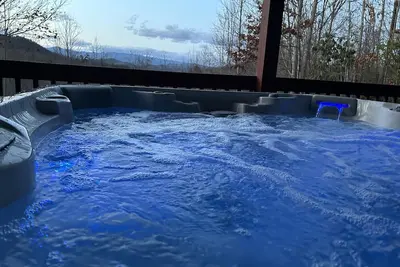 Image de Breathtaking Mountain Views minutes from Brevard w/ new Artesian Hot Tub