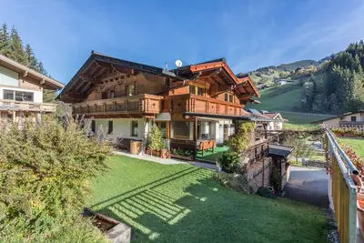 Image de Appartement \"Hörbiger\" avec vue sur les montagnes, balcons et Wi-Fi.