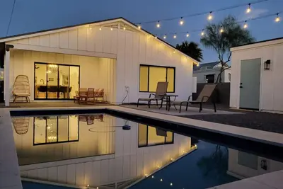 Modern 3-Bedroom in Central Phoenix