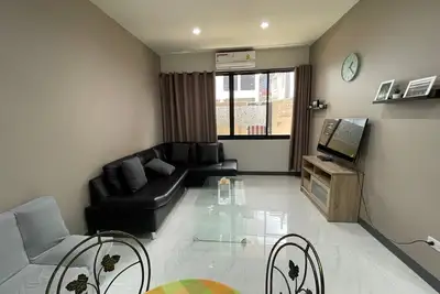 Image de Entire house/4bedrooms/2mins to mrt/near Chatuchak Market