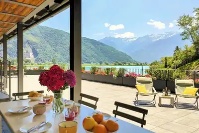 Image de Dascio Vita roof terrace holiday flat on the lake with pool