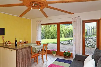 Image de Appartement \"Huterhof Wiesengrund 2\" avec vue sur les montagnes, balcon et Wi-Fi.