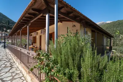 Image de Studio \"Krinos 2\" avec vue sur les montagnes, jardin et Wi-Fi