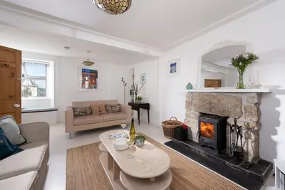 Image de A charming pet-friendly coastal cottage in Marazion jus a few metres from the sea with parking