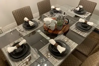 Image de Stunning Toronto 3 Br Prime Riverdale Home - Wfh Ready