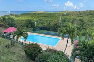Image de Enjoy Ocean Views and Caribbean Breezes From This Property!