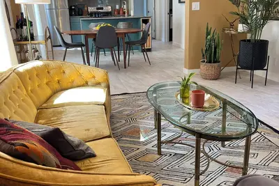 Image de Maude’s Place | Cheerful 2 bedroom home
