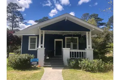 Renovated Craftsman bungalow in the heart of Wilm