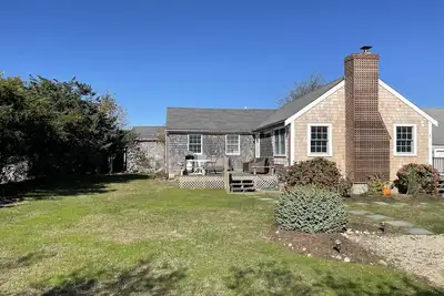 Image de Affordable, Comfortable & Clean Mid-Island South of Town House