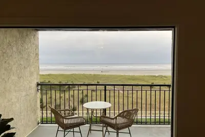 Image de Fully updated 1 bedroom Oceanfront luxury Condo that sleeps 6