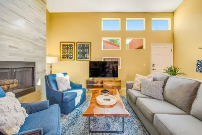 Image de Quiet condo near Sabino Canyon with pool, hot tub, tennis & amazing views