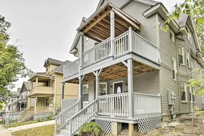 Image de Bright Springfield Apartment w/ 2 Balconies!