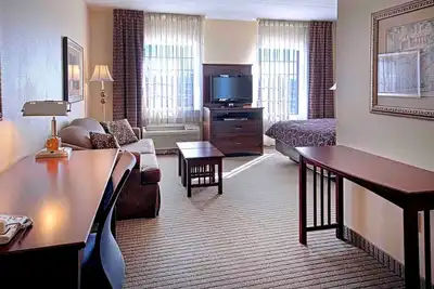 Image de Studio | Free Breakfast Buffet, Pool & Gym Access