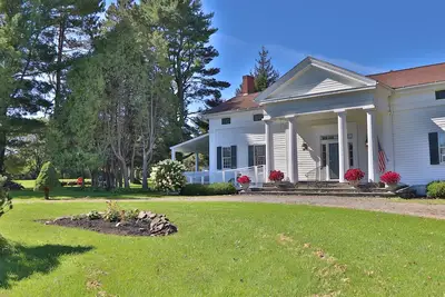 Image de 1819 House - Unique Group Friendly 6 bdrm/6 bath Close to Cooperstown Dreams Pk