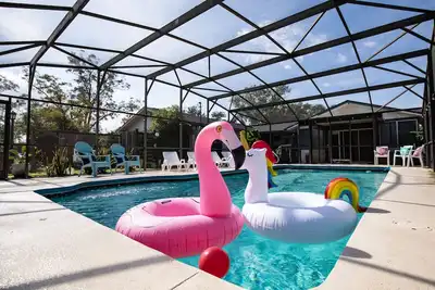 Image de Modern Peaceful Pool Home, 25 Mins To Theme Parks!