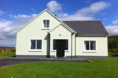Image de Fairways 20 (10 min walk to Lahinch beach), Short walk to Lahinch, with great views!