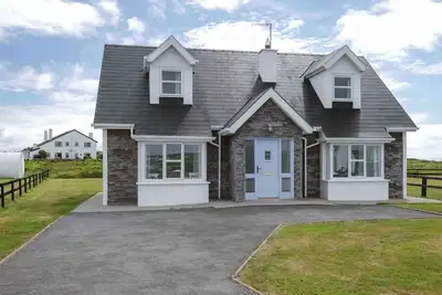 Image de Clochan Na Mara 15 (In Liscannor Village)