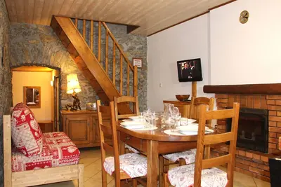 Image de le Nielard 2 pièces duplex 45 m2 à 200 m des bus gratuit à 300 m du départ à ski