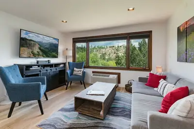 Image de Wildflower Ridge (#103) |10 min to Ski - Golf/Ac/Pool/Hot Tub/Mountain Views