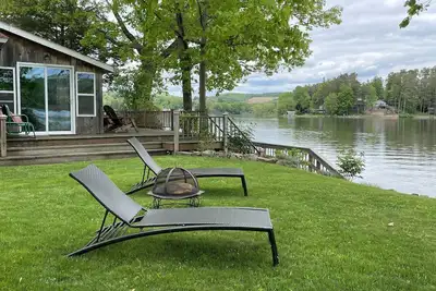 Rose Cottage Goodyear Lake - awesome waterfront, swimming, fishing, fire pit