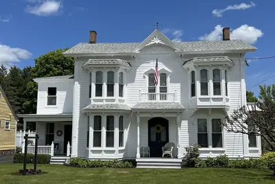 Image de The Weathervane Majestic home, Recent renovation, pool, 5 minutes to Dreams Park