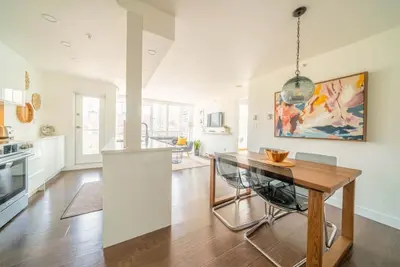 Image de Sunset Beach Walk 2bd+2ba+1prk Yaletown