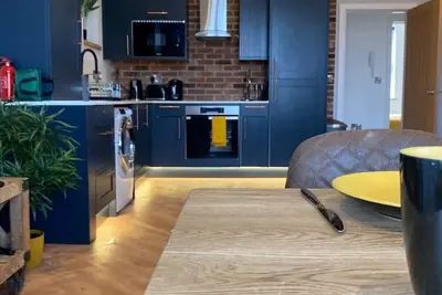 Image de Stylish 2 Bed Apt, 2 Minute Walk From The Beach.