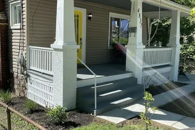 Fully restored, hardwood floors, Near Lunken airport and Downtown Cincinnati