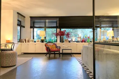 Image de Exclusive Charming Large Villa With Pool