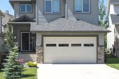 Image de Cozy & Luxurious Ridge Home - including 2nd suite