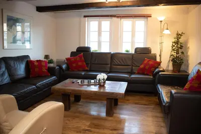 Image de Vacation home for 12 people with sauna, garages, garden, dogs welcome