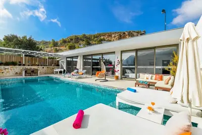 Image de Stylish 2 Bedroom Villa, Secluded Pool and Garden