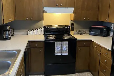 Image de Upstairs 1 Bedroom Unit with Creek View