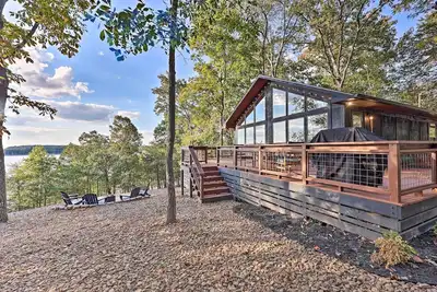 Image de 'Foxtail' Cabin Retreat: Steps to Beaver Lake!