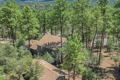 Image de Mountain Cabin Retreat in the Pines